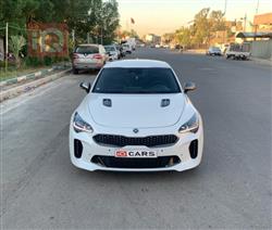 كيا ستينغر